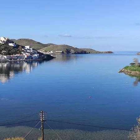 Apartament Amazing 2 Bedroom Overlooking The Marina Of Vourkárion