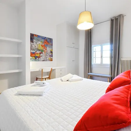Amazing 2 Bedroom Overlooking The Marina Of Vourkárion