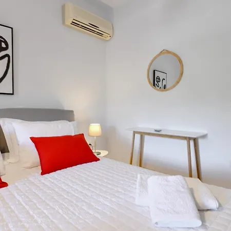 Amazing 2 Bedroom Overlooking The Marina Of * Vourkari