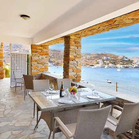 Amazing 2 Bedroom Overlooking The Marina Of